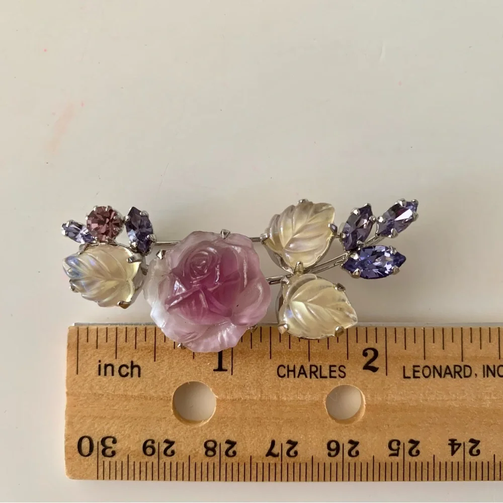 N/A elegant vintage